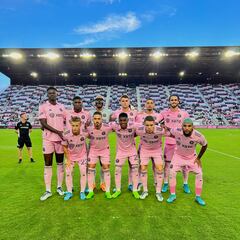 Phil Neville: “El juego ante el Barcelona es el más grande en la historia del club”