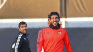 Dani Parejo durante un entrenamiento del Valencia.