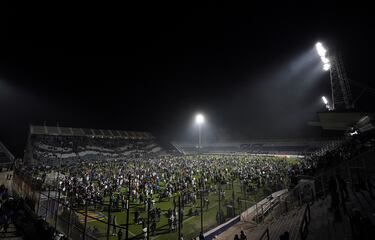 Why was Gimnasia vs Boca Juniors suspended in Argentina?