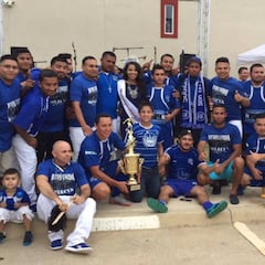 Barra de salvadoreños en Texas apoyará a su selección en USA