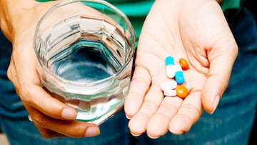 Un farmacéutico da la clave sobre la forma en la que nos tomamos las pastillas: “Esto es un error”