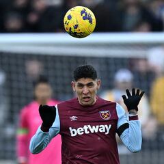 Edson Álvarez no jugó contra el Fulham por enfermedad