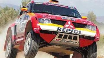 <b>INTRATABLE. </b>El piloto de Mitsubishi se alzó con la victoria a pesar del acoso de su compañero Peterhansel.