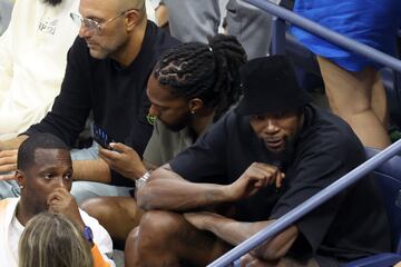 Kevin Durantdurante la final del US Open entre Coco Gauff  y Aryna Sabalenka en el USTA Billie Jean King National Tennis Center.