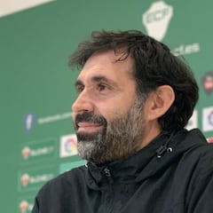 Muñoz: "Hablar de los puntos débiles del Madrid sería osado"