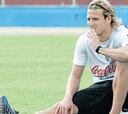 Forlán: "Si voy al Atlético no es a sustituir a Torres"
