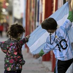 Vacunas AstraZeneca: cuántas dosis han llegado, quiénes van a recibirla y qué día comenzará su distribución