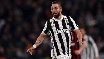 Higuain's father blames Florentino Perez for Madrid exit