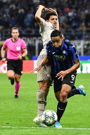 Aunque no ha sido titular en Atalanta, se ha destacado con goles. Tiene 13 en la Serie A y uno en la Champions League.