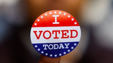 Este 5 de noviembre tal vez tengas ganas de tomarte una selfie con tu voto. No obstante, esto es ilegal en algunos estados del país. Aquí te explicamos.