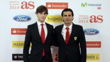 Javier Cobián y Pedro de la Rosa en los Premios AS 2014.