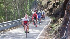 David Belda rueda durante una carrera con el Burgos-BH.