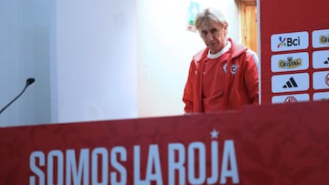 Futbol, Seleccion Chilena
El entrenador de la seleccion chilena Ricardo Gareca realiza nomina de jugadores y realiza punto de prensa en las dependencia de la ANFP, Santiago, Chile
8/3/2024
Javier Salvo/Photosport

Football, Chilean National Team
The coach of the Chilean national team Ricardo Gareca makes a list of players and holds a press point at the ANFP offices, Santiago, Chile.
25/1/2024
Javier Salvo/Photosport