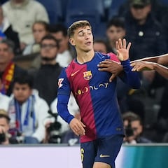 Las secuencia del gesto de Gavi a Vinicius