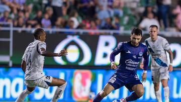 during the 6th round match between Mazatlan FC and Puebla as part of the Liga BBVA MX, Torneo Apertura 2024 at El Encanto Stadium on August 30, 2024 in Mazatlan, Sinaloa, Mexico.