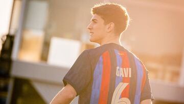 Gavi ya est¨¢ inscrito en LaLiga por orden judicial: llevar¨¢ el 6