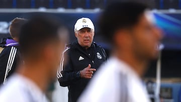 Soccer Football - European Super Cup - Real Madrid Training - Helsinki Olympic Stadium, Helsinki, Finland - August 9, 2022 Real Madrid coach Carlo Ancelotti during training REUTERS/Kai Pfaffenbach