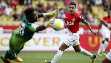 Falcao va por su décimo gol en la Liga ante el Lille.