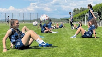 Las jugadoras espa&ntilde;olas, en su &uacute;ltimo entrenamiento antes de medirse con Finlandia.