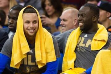 Stephen Curry y Draymond Green.