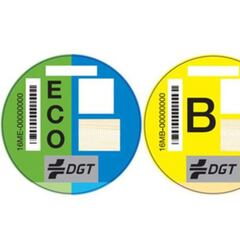 Nuevas etiquetas DGT: ¿qué se sabe y qué no sobre la entrada en vigor de las pegatinas el 1 de julio?