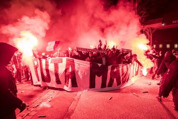 Ofensiva conjura de los ultras del PSG en el recibimiento a su equipo