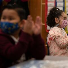 Academia Americana de Pediatría recomienda niños usen mascarilla en escuelas