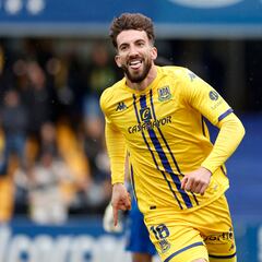 Javi Pérez, opción para la medular del Huesca