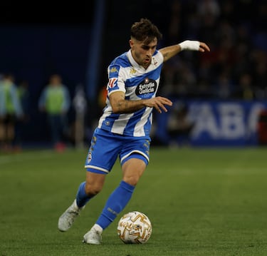 Volvió a jugar de lateral, pero siguió siendo decisivo en sus incorporaciones al ataque. Dio una asistencia a Mulattieri, con un espectacular pase entre líneas. Tuvo un 70 por ciento de acierto en pases de campo contrario.