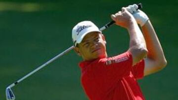 Tjaart Van der Walt alcanza a Louis Oosthuizen