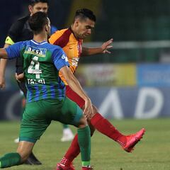 Exfutbolista turco critica partido de Falcao ante el Rizespor