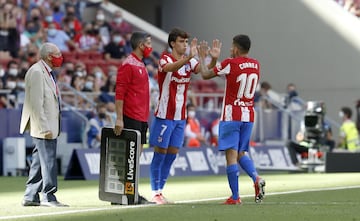 Sustitución entre Correa y Joao Félix.