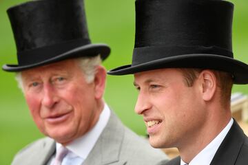 Príncipie William y Príncipe Carlos.