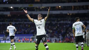 Alejandro Zendejas festeja su gol ante Cruz Azul