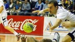 El Ciudad Real retrasa el alirón liguero del Barça