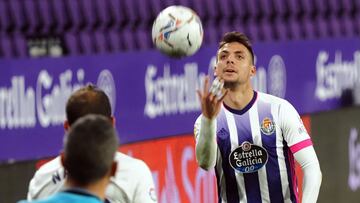 Valladolid. 27/11/2020. PHOTOGENIC/Pablo Requejo. Fútbol, Estadio José Zorrilla, partido de La Liga Santander temporada 2020/2021 entre el Real Valladolid y el Levante U.D. Óscar Plano