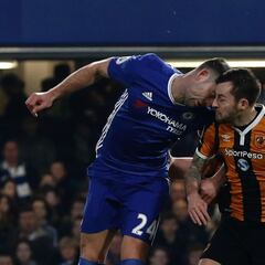 El cabezazo de Cahill que provocó la retirada del fútbol de Mason