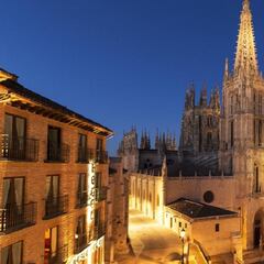 Unas puertas diseñadas por Antonio López para la Catedral de Burgos, en el ojo del huracán