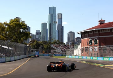 Oscar Piastri en acción. El piloto australiano de McLaren terminó cuarto la carrera en el Gran Premio de su país.