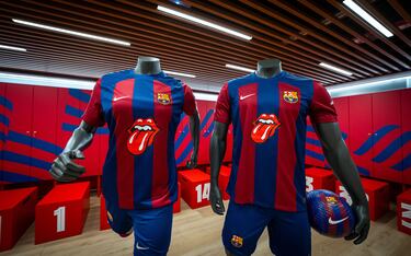 Rolling Stones: "Somos unos grandísimos fans del fútbol y estamos agradecidos de que Spotify haya traído nuestro logo de la lengua y los labios a la camiseta del FC Barcelona para celebrar la salida del nuevo disco de los Stones".