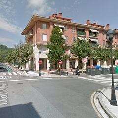 Dos muertos por una explosión en una calle en Orio