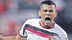 Nueve equipos apuran el plazo y Dani Alves podría ser la bomba