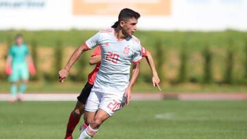 El Atl¨¦tico se adelanta al Madrid y ficha a la promesa David Vil¨¢n
