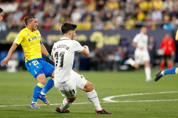 Gol de Asensio al Cádiz.