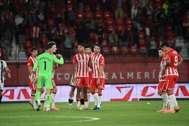 Aprobados y suspensos del Almería: victoria y seis jornadas sin perder