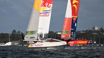 SYDNEY (Australia), 28/02/2026.- Team Italy and Spain (R) compete on Race Day 1 of the SailGP in Sydney, Australia, 28 February 2026. (Italia, España) EFE/EPA/DEAN LEWINS AUSTRALIA AND NEW ZEALAND OUT
