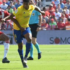 Owona: "No siempre se puede sacar la pelota jugada"