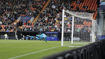 3-1. Geoffrey Kondogbia marcó el tercer gol.