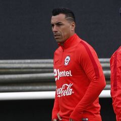 Jorge Valdivia llegó a la Roja con problemas musculares
