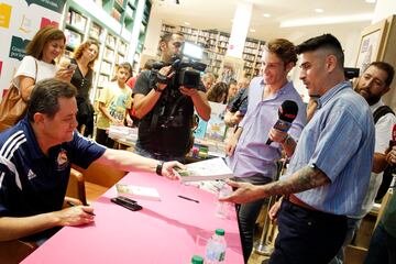 Álvaro Benito, tampoco quiso perderse la presentación del libro de Roncero